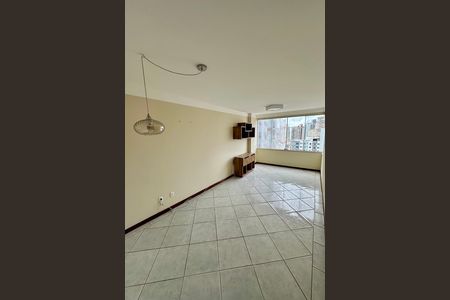 Sala de apartamento para alugar com 2 quartos, 64m² em Kobrasol, São José
