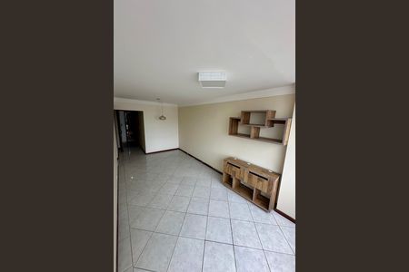 Sala de apartamento para alugar com 2 quartos, 64m² em Kobrasol, São José