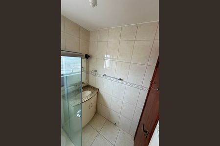 Banheiro de apartamento para alugar com 2 quartos, 64m² em Kobrasol, São José