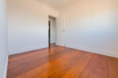 Apartamento à venda com 85m², 3 quartos e 2 vagasQuarto 2