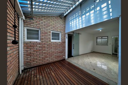 Casa para alugar com 400m², 4 quartos e 4 vagas Casa para alugar com 400m², 4 quartos e 4 vagasJardim de Inverno