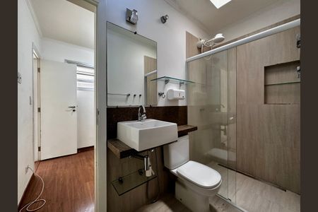 Casa para alugar com 400m², 4 quartos e 4 vagas Casa para alugar com 400m², 4 quartos e 4 vagasBanheiro Suíte 1 e 2