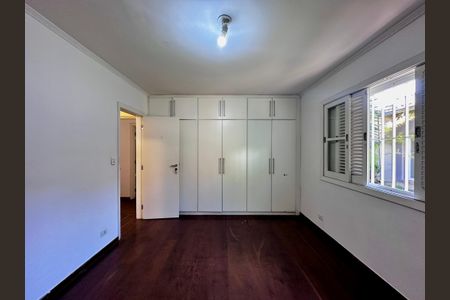 Casa para alugar com 400m², 4 quartos e 4 vagas Casa para alugar com 400m², 4 quartos e 4 vagasQuarto 1