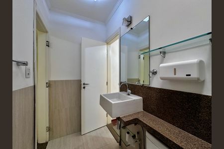 Casa para alugar com 400m², 4 quartos e 4 vagas Casa para alugar com 400m², 4 quartos e 4 vagasBanheiro Suíte 1 e 2