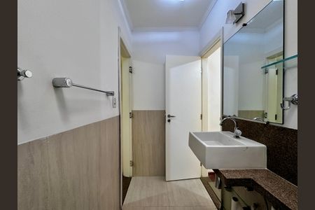 Casa para alugar com 400m², 4 quartos e 4 vagas Casa para alugar com 400m², 4 quartos e 4 vagasBanheiro Suíte 1 e 2