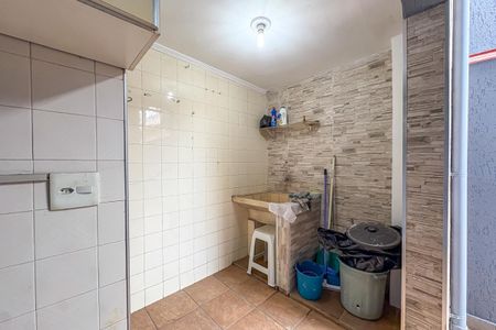 Casa à venda com 200m², 2 quartos e 3 vagas Casa à venda com 200m², 2 quartos e 3 vagasÁrea de Serviço