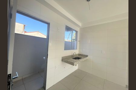 Cozinha de apartamento à venda com 2 quartos, 132m² em Santa Monica, Belo Horizonte