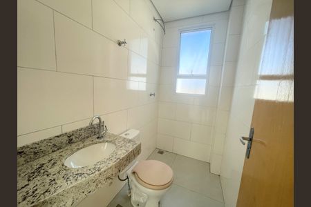 Banheiro social de apartamento à venda com 2 quartos, 132m² em Santa Monica, Belo Horizonte