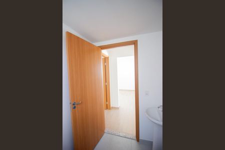 Apartamento à venda com 47m², 2 quartos e 1 vaga Apartamento à venda com 47m², 2 quartos e 1 vagaBanheiro Social