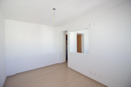 Sala de apartamento à venda com 2 quartos, 47m² em Chácaras Califórnia, Contagem
