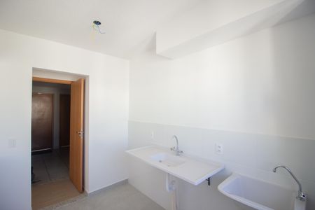 Apartamento à venda com 47m², 2 quartos e 1 vaga Apartamento à venda com 47m², 2 quartos e 1 vagaCozinha e Área de Serviço