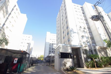 Apartamento à venda com 47m², 2 quartos e 1 vaga Apartamento à venda com 47m², 2 quartos e 1 vagaFachada