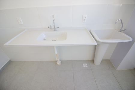 Apartamento à venda com 47m², 2 quartos e 1 vaga Apartamento à venda com 47m², 2 quartos e 1 vagaCozinha e Área de Serviço