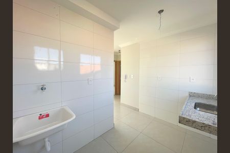 Cozinha de apartamento à venda com 2 quartos, 49m² em Santa Monica, Belo Horizonte