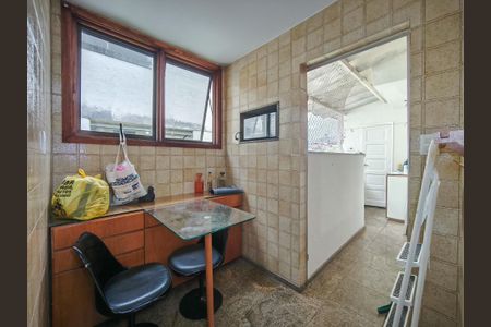 Apartamento à venda com 150m², 3 quartos e sem vaga Apartamento à venda com 150m², 3 quartos e sem vagaCozinha