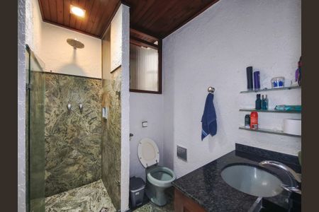 Apartamento à venda com 150m², 3 quartos e sem vaga Apartamento à venda com 150m², 3 quartos e sem vagaBanheiro da Suíte 2