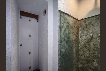 Apartamento à venda com 150m², 3 quartos e sem vaga Apartamento à venda com 150m², 3 quartos e sem vagaBanheiro da Suíte 2