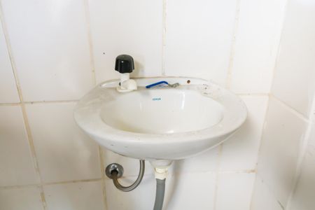 Casa à venda com 100m², 5 quartos e 3 vagas Casa à venda com 100m², 5 quartos e 3 vagasBanheiro de serviço