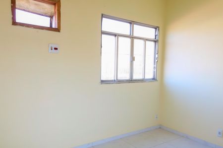 Casa à venda com 100m², 5 quartos e 3 vagas Casa à venda com 100m², 5 quartos e 3 vagasQuarto 2