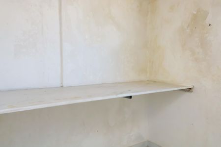 Casa à venda com 100m², 5 quartos e 3 vagas Casa à venda com 100m², 5 quartos e 3 vagasQuarto de Serviço