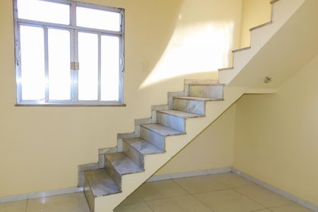 Casa à venda com 100m², 5 quartos e 3 vagas Casa à venda com 100m², 5 quartos e 3 vagasCopa