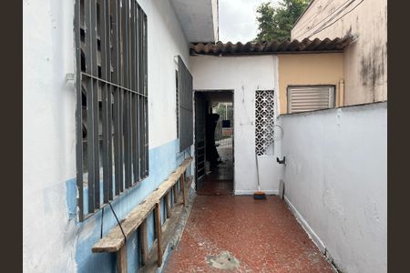 Casa à venda com 200m², 2 quartos e 2 vagasCorredor