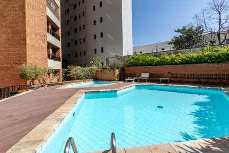Apartamento para alugar com 180m², 3 quartos e 2 vagas Apartamento para alugar com 180m², 3 quartos e 2 vagasPiscina