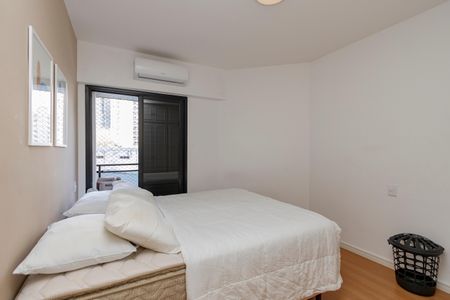 Apartamento para alugar com 180m², 3 quartos e 2 vagas Apartamento para alugar com 180m², 3 quartos e 2 vagasSuíte