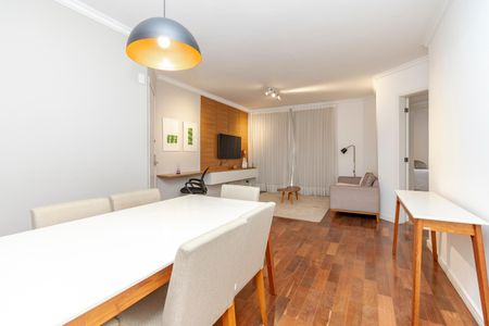 Apartamento para alugar com 180m², 3 quartos e 2 vagas Apartamento para alugar com 180m², 3 quartos e 2 vagasSala