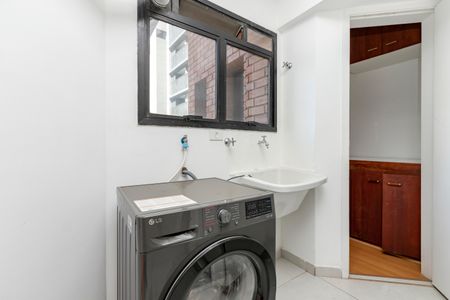 Apartamento para alugar com 180m², 3 quartos e 2 vagas Apartamento para alugar com 180m², 3 quartos e 2 vagasÁrea de Serviço