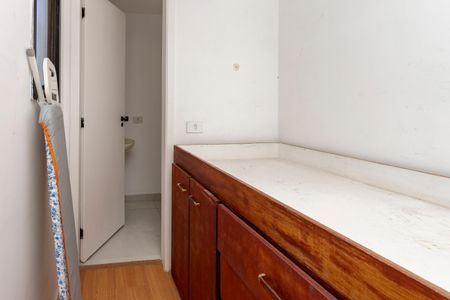 Apartamento para alugar com 180m², 3 quartos e 2 vagas Apartamento para alugar com 180m², 3 quartos e 2 vagasQuarto de Serviço