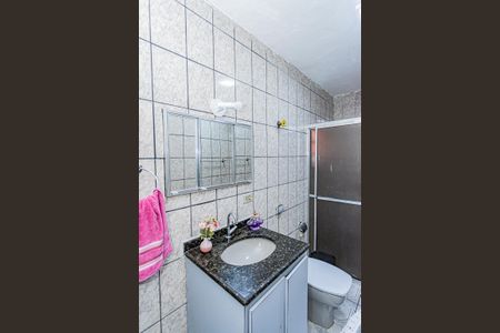 Casa à venda com 140m², 2 quartos e 1 vagaBanheiro