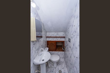 Casa à venda com 140m², 2 quartos e 1 vagaEdícula