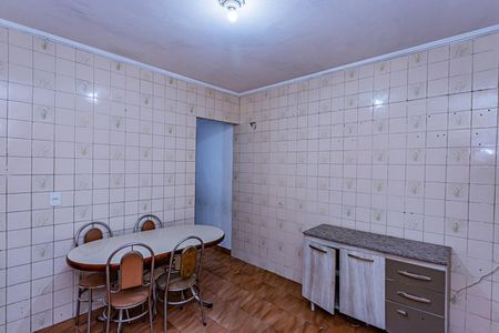 Casa à venda com 140m², 2 quartos e 1 vagaEdícula