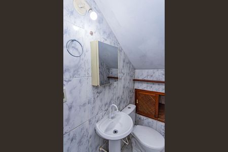 Casa à venda com 140m², 2 quartos e 1 vagaEdícula