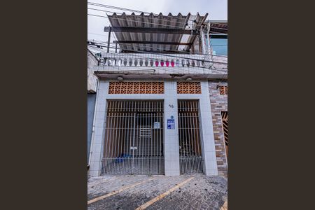 Casa à venda com 140m², 2 quartos e 1 vagaFachada + Placa