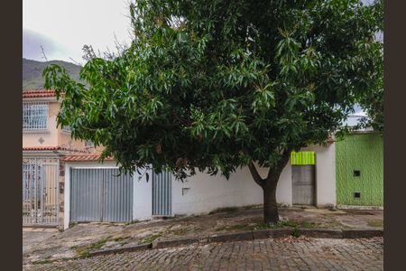 Casa para alugar com 510m², 5 quartos e 3 vagasFachada