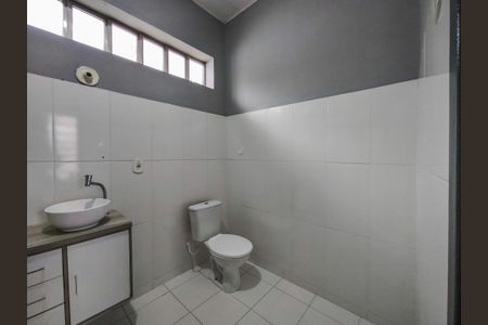 Casa para alugar com 510m², 5 quartos e 3 vagasBanheiro Corredor