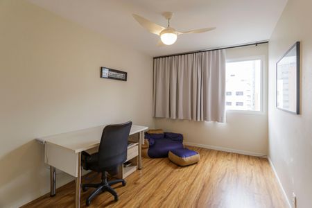 Apartamento à venda com 156m², 4 quartos e 1 vagaQuarto 2