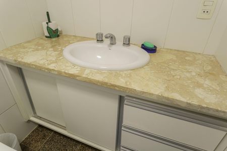 Apartamento à venda com 156m², 4 quartos e 1 vagaBanheiro da Suíte