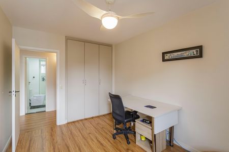 Apartamento à venda com 156m², 4 quartos e 1 vagaQuarto 2