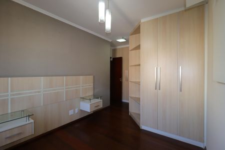 Apartamento para alugar com 97m², 3 quartos e 2 vagasSuíte