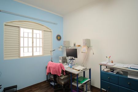 Casa à venda com 300m², 3 quartos e 2 vagasQuarto 2