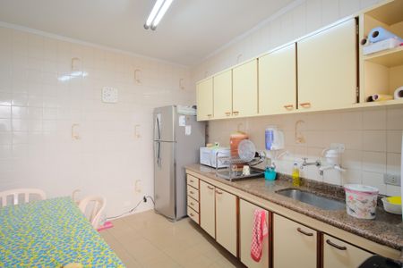 Casa à venda com 300m², 3 quartos e 2 vagasCozinha 