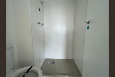 Banheiro de kitnet/studio à venda com 1 quarto, 20m² em Butantã, São Paulo