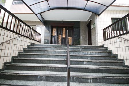 Apartamento para alugar com 82m², 2 quartos e 1 vagaFachada e portaria