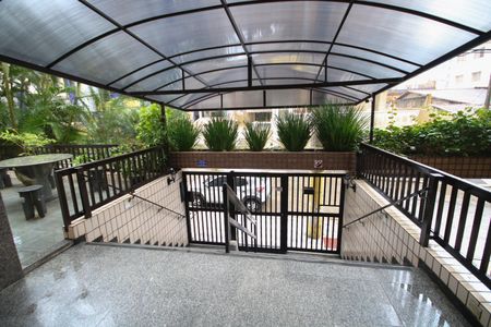 Apartamento para alugar com 82m², 2 quartos e 1 vagaFachada e portaria