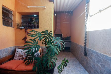 Casa de condomínio à venda com 80m², 2 quartos e 1 vagaQuintal e Churrasqueira