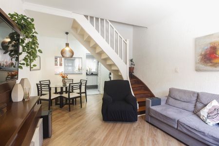 Casa de condomínio à venda com 80m², 2 quartos e 1 vagaSala