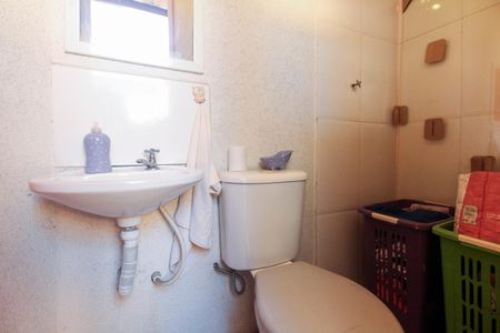 Casa de condomínio à venda com 80m², 2 quartos e 1 vagaÁrea de Serviço - Banheiro de Serviço